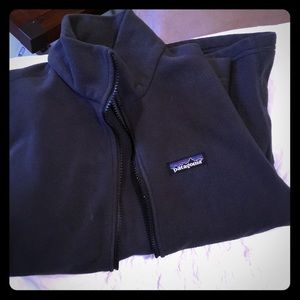 Patagonia kids size 10 navy blue jacket
